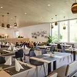 Aves Hotel