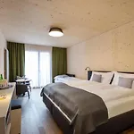 Hotel Aves