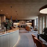 Aves Hotel