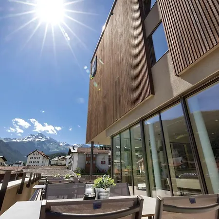Hotel Jufa Savognin