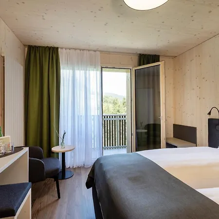 Aves Hotel Savognin