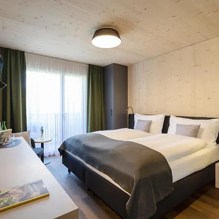 Aves Hotel Savognin