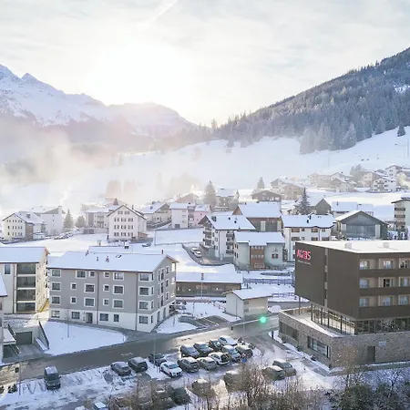 Aves Hotel Savognin