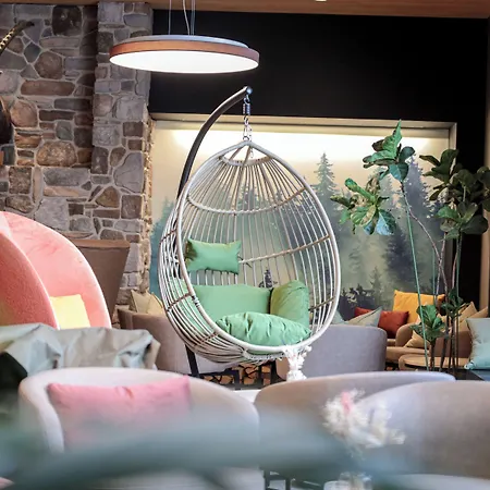Aves Hotel Savognin
